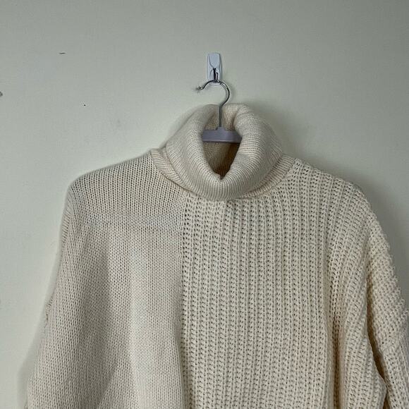 Topshop Cream Knitted Roll Neck Sweater NWT Womens Size 0-2 - Picture 2 of 8